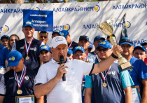 Состязания между сотрудниками Алтайкрайэнерго прошли на лыжной базе «Локомотив» в Барнауле 18 и 19 июня. В эти дни над стадионом раздались восторженные крики болельщиков, а на поле боя встретились не просто коллеги, а увлеченные спортсмены, выложившиеся на все 100 процентов.
