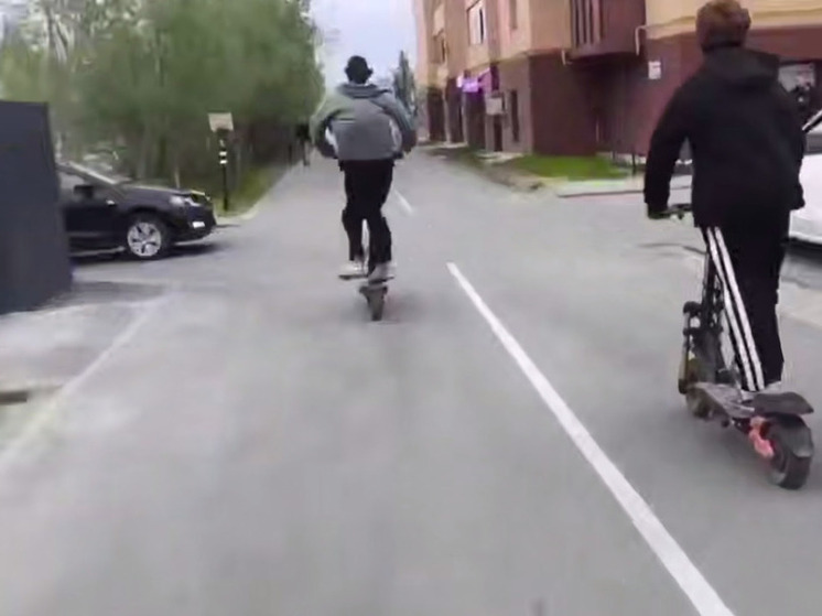 Подростков на электросамокатах сбила машина в Раменском округе