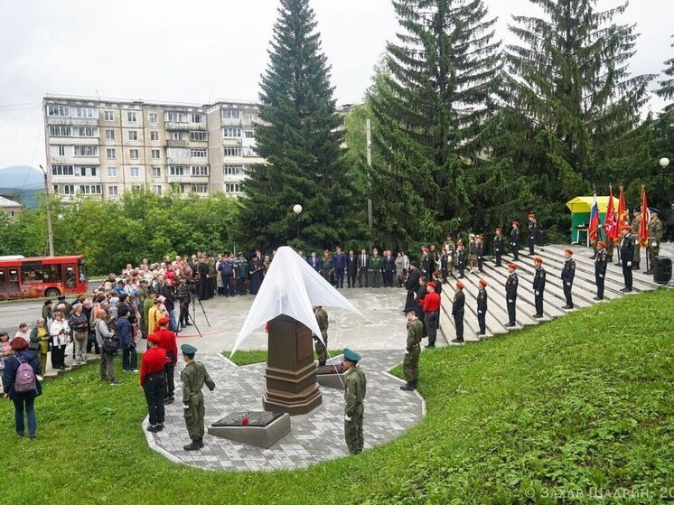 В Златоусте открыли бюст маршалу СССР Борису Шапошникову
