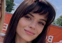 Олимпийская чемпионка в одиночном фигурном катании Аделина Сотникова показала результаты новой фотосессии. Образ, выбранный фигуристкой, впечатлил фолловеров
