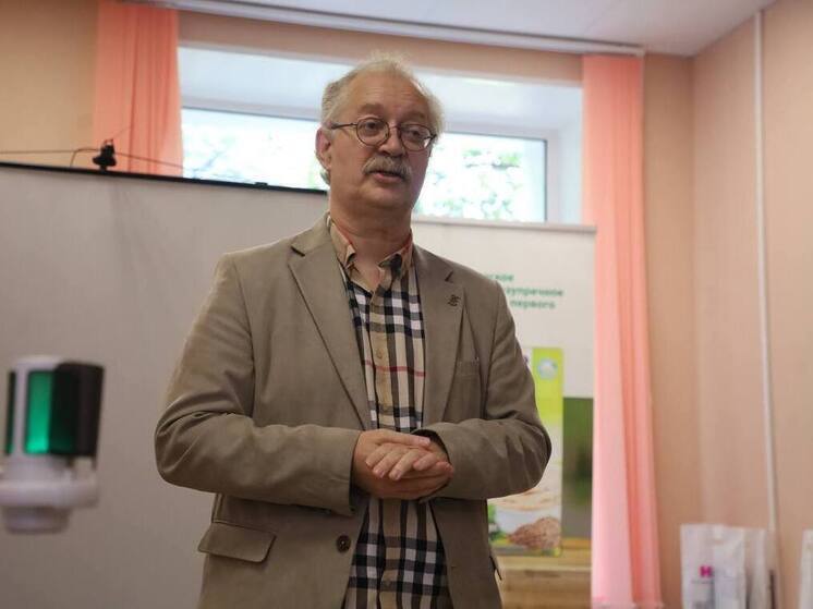 Лекция известного специалиста по детскому питанию Андрея Продеуса прошла в серпуховском роддоме