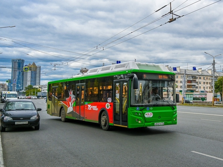 Челябинцы продолжают воровать из городских автобусов аварийные молотки