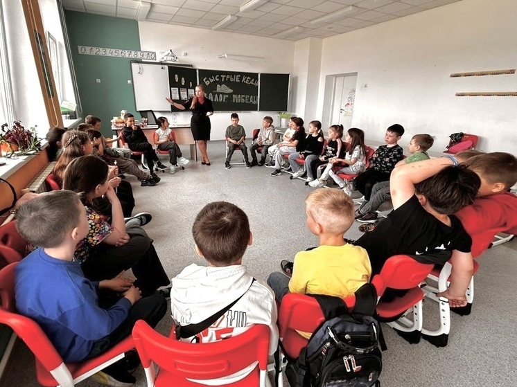  Сотрудники Госавтоинспекции провели занятие в отряде летнего лагеря