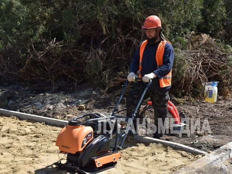 Реновация центра Алчевска завершится в октябре