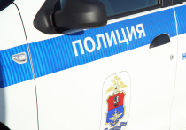 Тревогу бьют жители подмосковного поселка городского типа Дрожжино (Ленинский городской округ), которые вечером 24 июня обнаружили на остановке одиноко сидящего 6-летнего мальчика