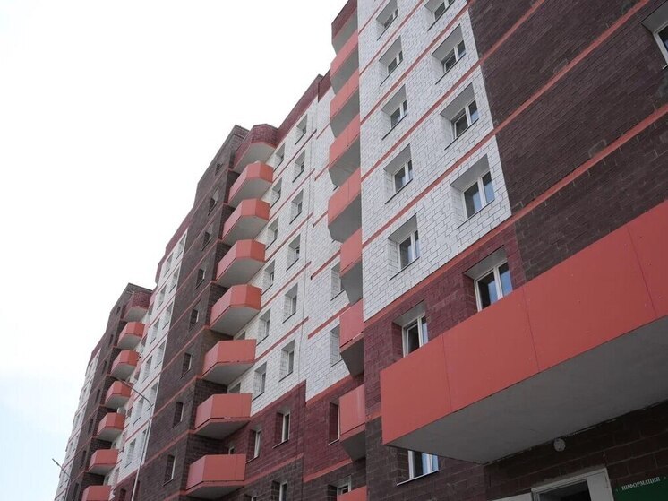 В Черемхово почти завершено строительство двух домов для переселенцев из аварийного жилья