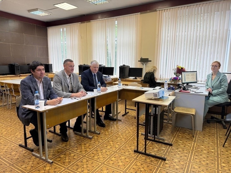 Руководство псковских газовых компаний оценило дипломные работы выпускников Колледжа Псковского государственного университета