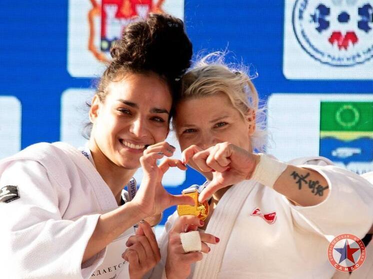 Спортсменки Подмосковья выиграли 2 медали на чемпионате страны по пляжному самбо