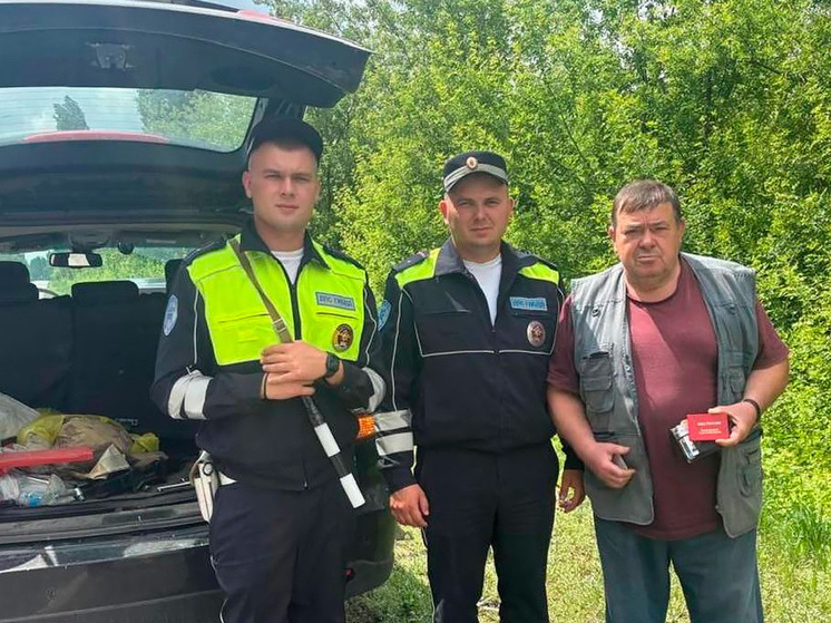 Воронежские инспекторы ГИБДД спасли водителя от неприятностей
