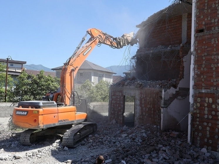 В Сочи обсудили ситуацию с самовольным строительством