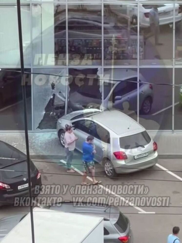 Четвертый за месяц наезд на торговый объект произошел в Пензе