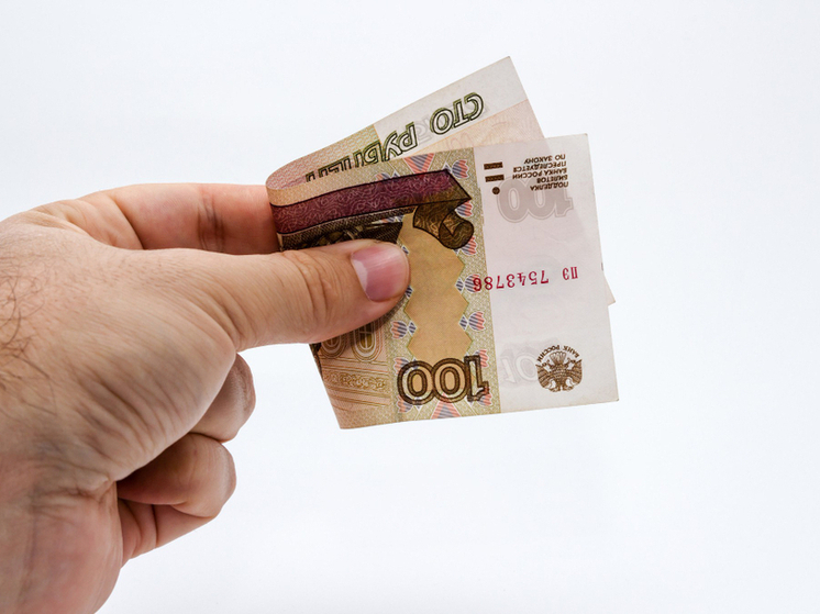 Неподтвержденные доходы: у кировского чиновника изымут почти 5 млн рублей