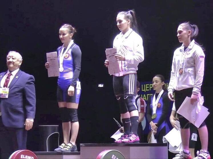 Тяжелоатлетка из Осетии завоевала «бронзу» на первенстве России