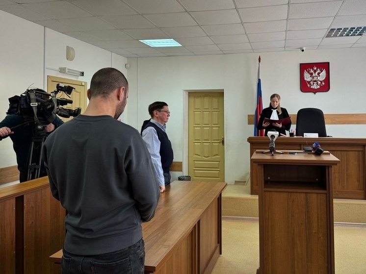 Обжаловали приговор свердловчанину, толкнувшему сожительницу под машину