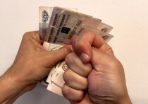 Просрочка по старому кредиту может испортить кредитную историю, что в дальнейшем будет большим препятствием для получения нового займа