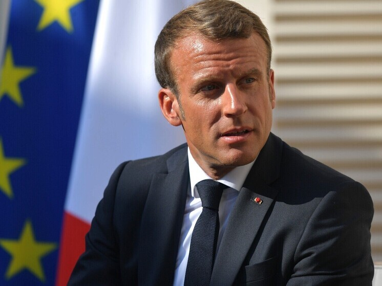 Макрон предложил Евросоюзу обдумать условия восстановления диалога с Россией