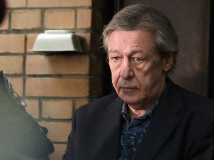 Взятый под опеку Ефремов отказался от спиртного и еще от одной вещи