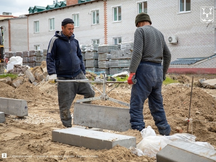 Благоустройство в районе домов № 6-8 по Матросова идет по графику