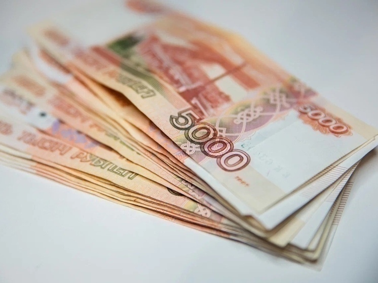Пенсионерке из Твери вернули 300 тысяч рублей со счета дроппера
