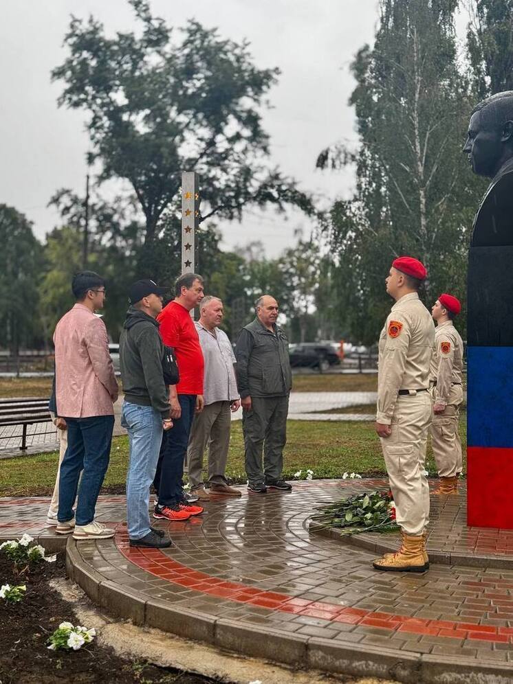 В Шахтерске почтили память первого Главы ДНР Александра Захарченко