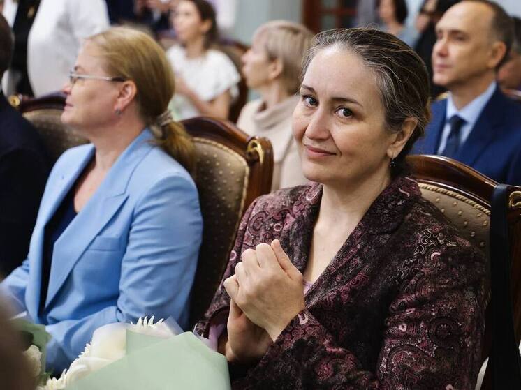 Вячеслав Федорищев встретился с лучшими выпускниками и вручил награды за высокие достижения в учебе
