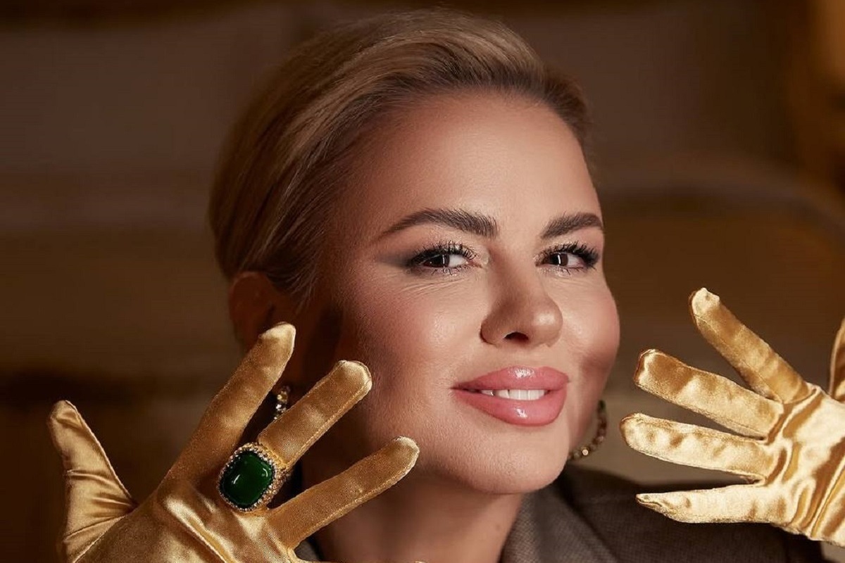 Экс-фигуристка умеет себя подать