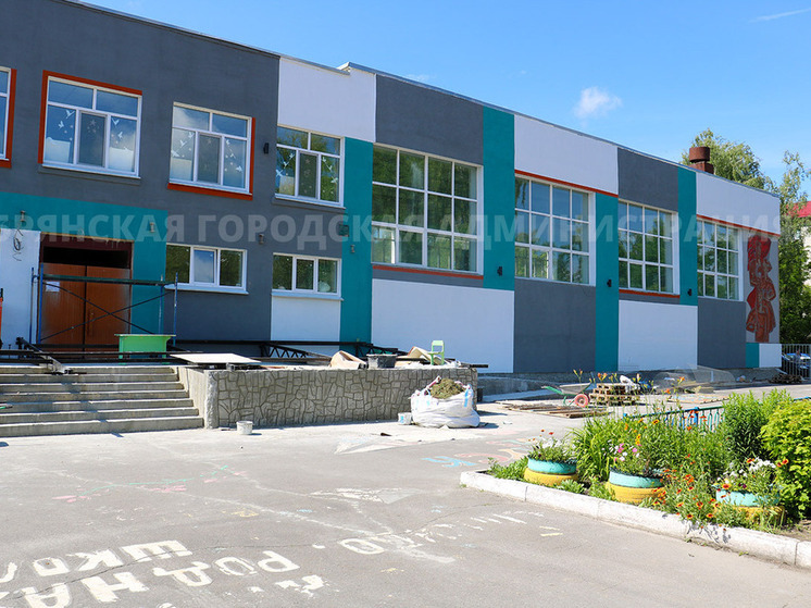 Близится к завершению капремонт брянской школы №55