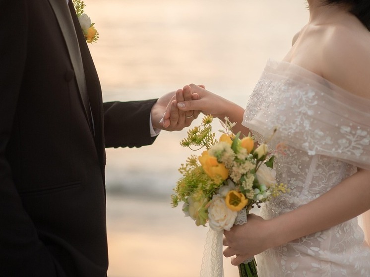 В Башкирии в зеркальную дату 25 июня поженились 245 пар