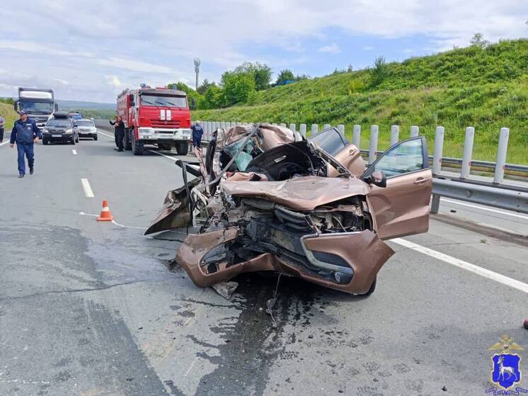 В Самарской области женщина погибла в ДТП с LADA Xray и фурой МАЗ на трассе М-5