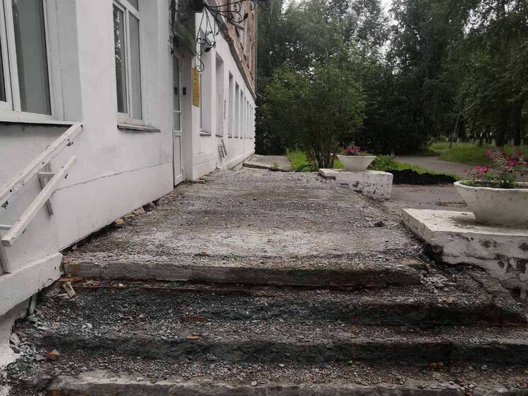 Аварийно-восстановительная бригада из Ингушетии оказывает помощь пожилым жителям Молочанска