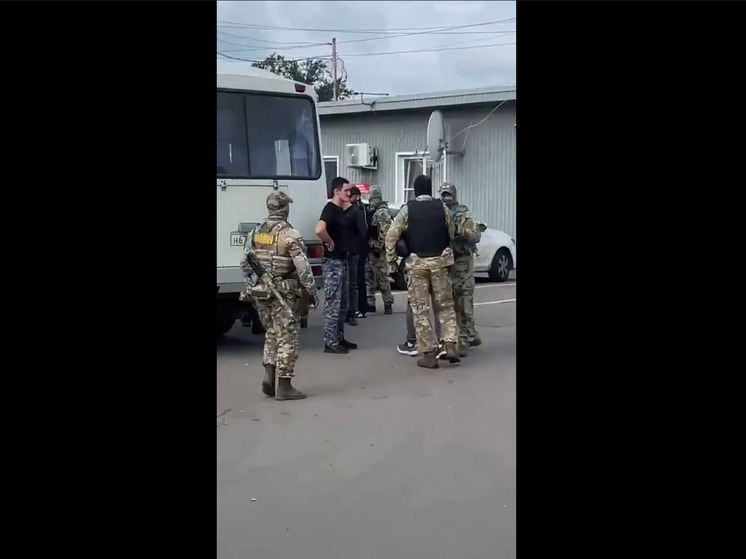 В Воронеже иностранцы оказали сопротивление силовикам в ходе антимигрантского рейда