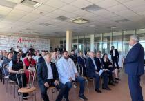 Центральной темой форума, прошедшего при поддержке партии «Единая Россия», стало обсуждение реализации партийных проектов для решения местных задач и налаживания эффективного диалога с жителями городских и сельских территорий