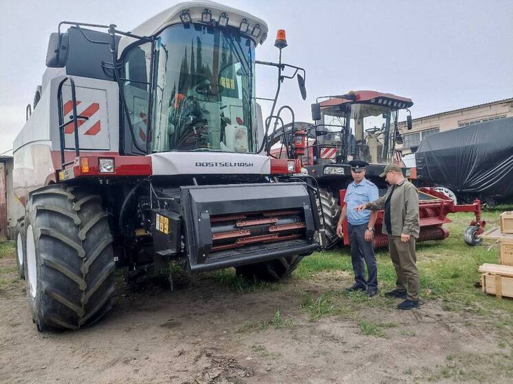 В Чувашии растёт парк новой сельхозтехники: уже 13 новых комбайнов с начала года