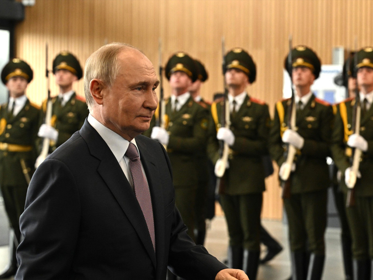 Владимир Путин на пленарном заседании Евразийского экономического форума в Минске объяснил, чем «грабеж» отличается от «кражи»
