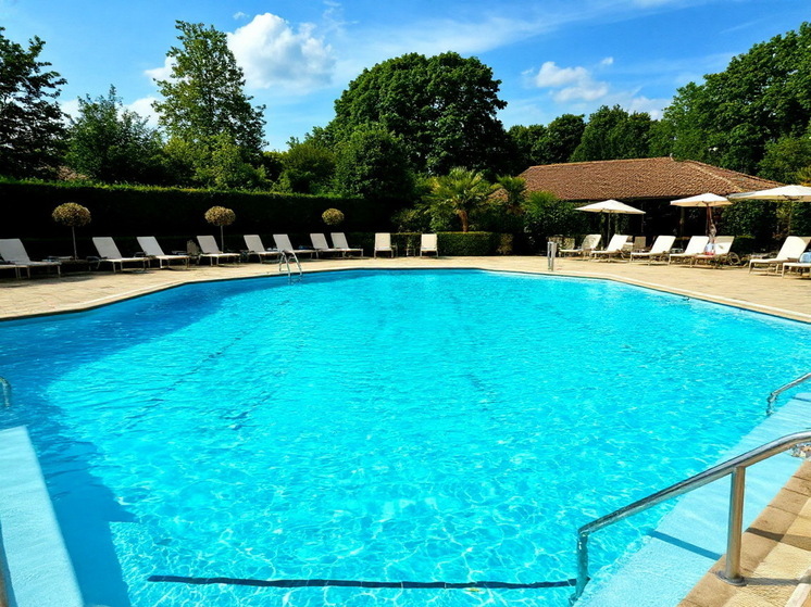 Bild: в Словакии 11-летний мальчик не выжил после урока плавания в бассейне