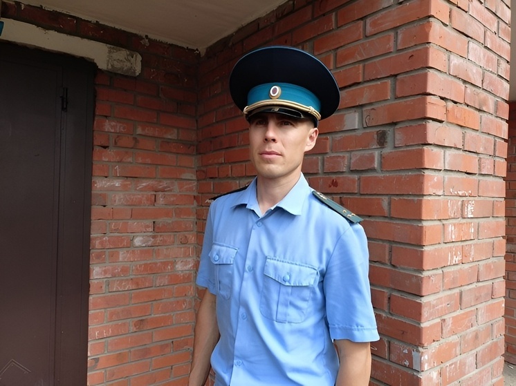 В Чебоксарах демонтировали незаконную дверь в многоэтажке по решению суда