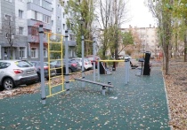 В Липецке идут работы по улучшению условий на спортивных объектах во дворах жилых многоэтажек
