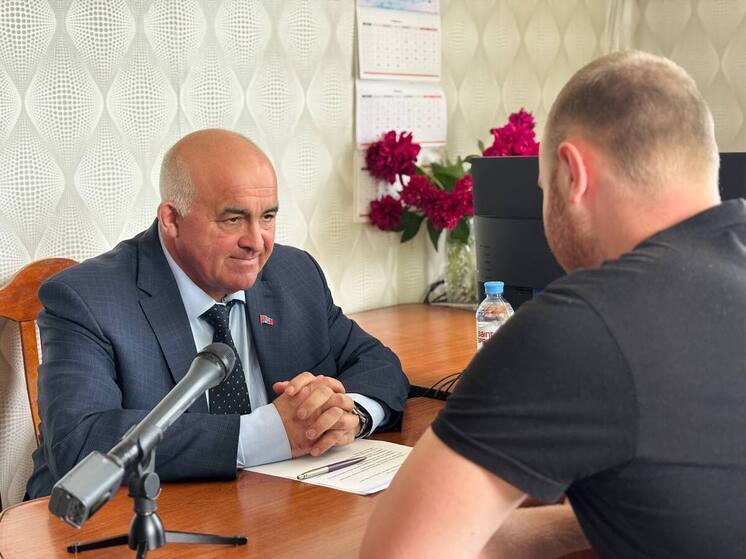 Губернатор Сергей Ситников провел в Мантурово личный прием граждан