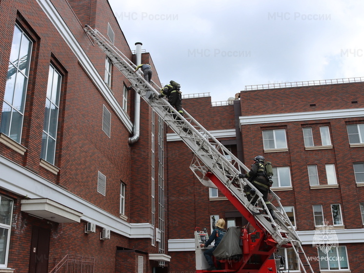В кадетском корпусе ПФО тушили условный пожар