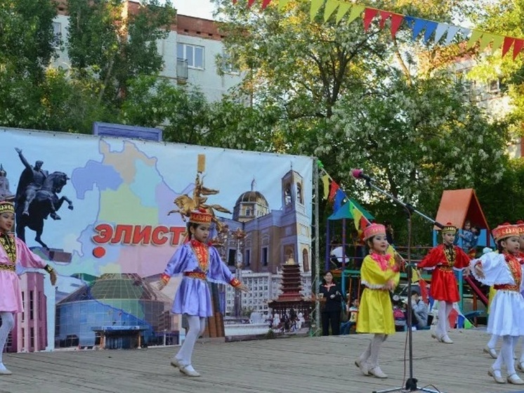 В Элисте завершаются праздники микрорайонов
