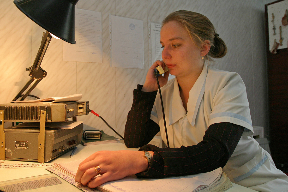 В Госдуме заявили, что фельдшеры смогут временно становиться врачами