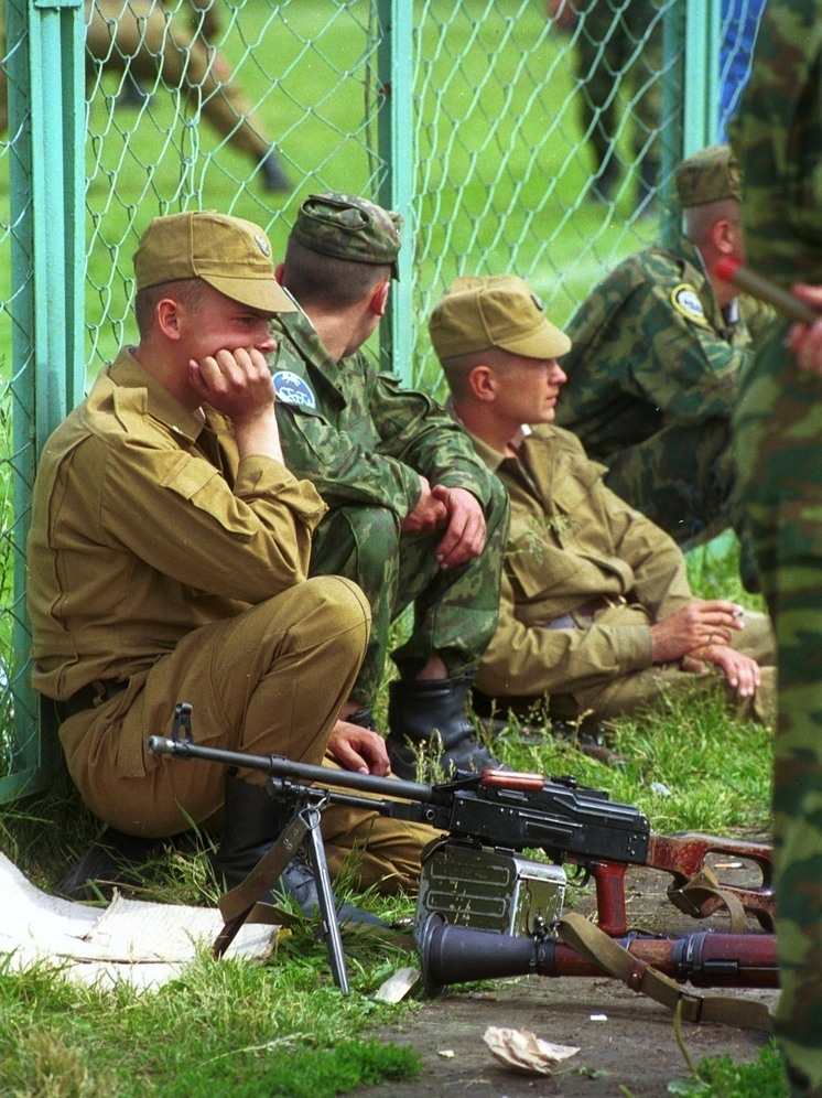 RT: вернувшиеся солдаты ВС России сообщили об издевательствах ВСУ над пленными