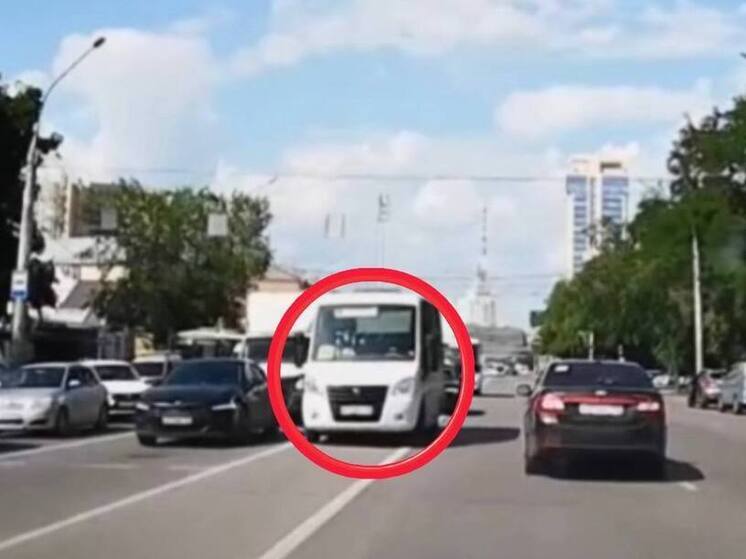 Водителя воронежской маршрутки наказали за нарушение ПДД