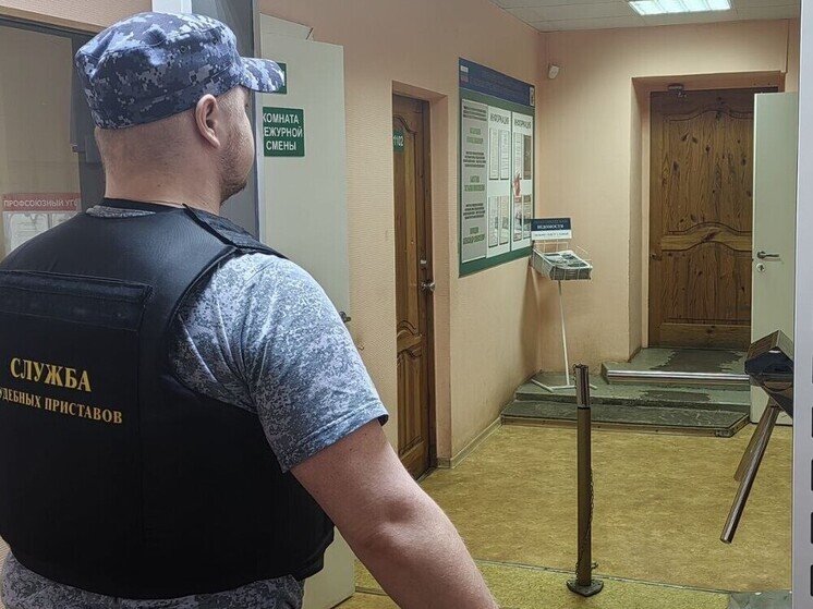 В Новгородском районном суде задержали находившегося в розыске гражданина