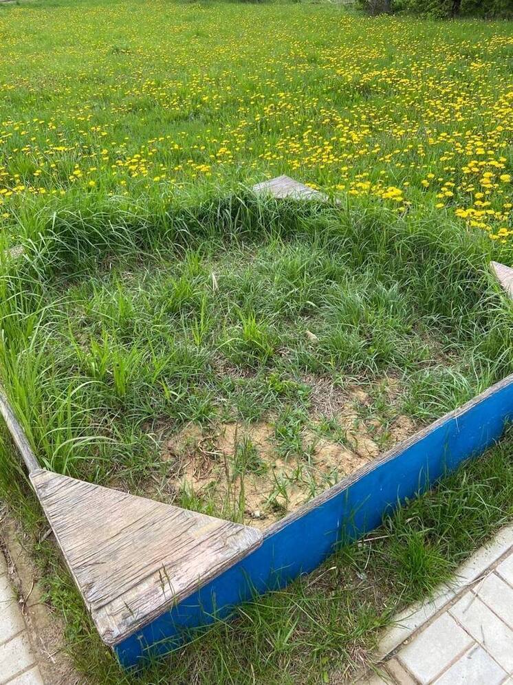 Прокуратура требует привести детские площадки в Ибресинском округе в порядок