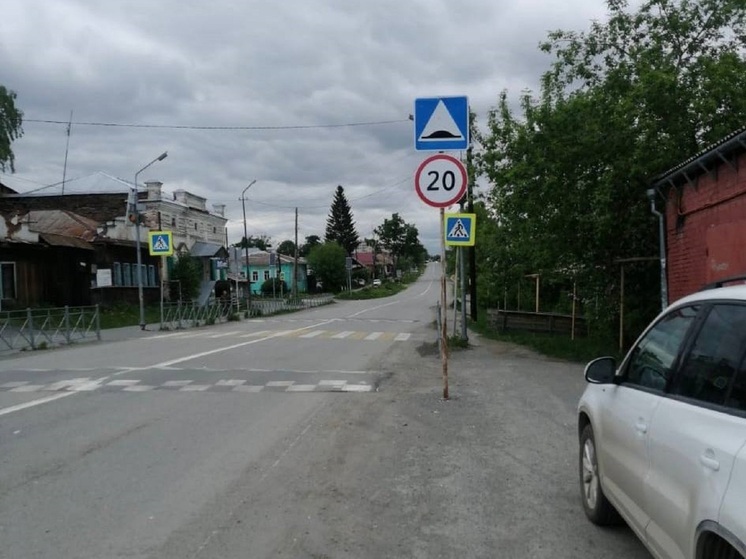 В Сысерти прокуратура добилась нанесения разметки перед школами
