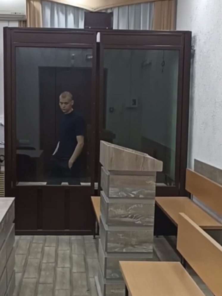 В ЛНР осудили россиянина за госизмену