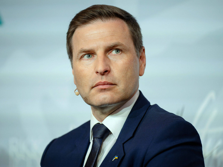 Певкур: Эстония готова принять самолеты НАТО с ядерным оружием на борту