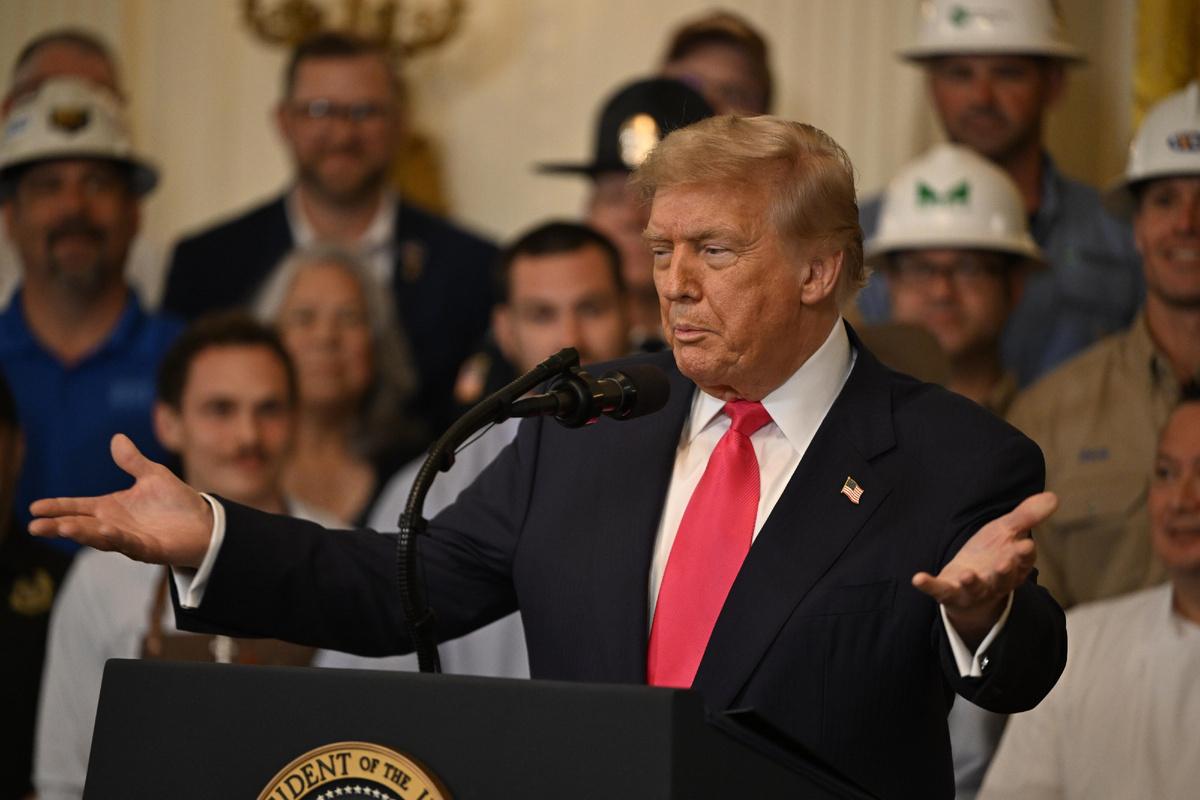 РИА Новости: Трампа убеждают нанести упреждающий удар по России