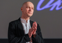 Юре Борисову, ставшему номинантом премии «Оскар» благодаря участию в фильме «Анора» американского режиссера Шона Бейкера, пришло приглашение войти в состав членов Американской киноакадемии, вручающей эту награду